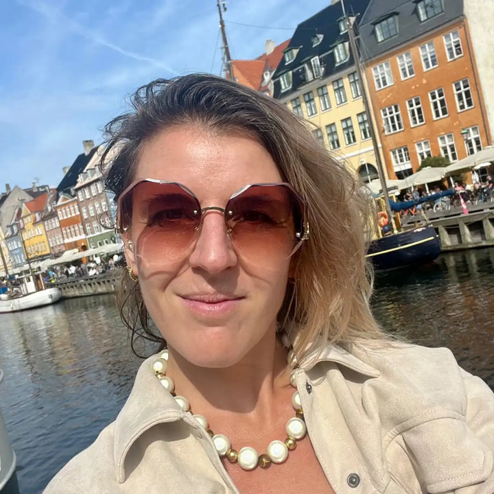 Ketting met elegante, luxe en opvallende uitstraling. Gemakkelijk te combineren met vele outfits en stijlen.